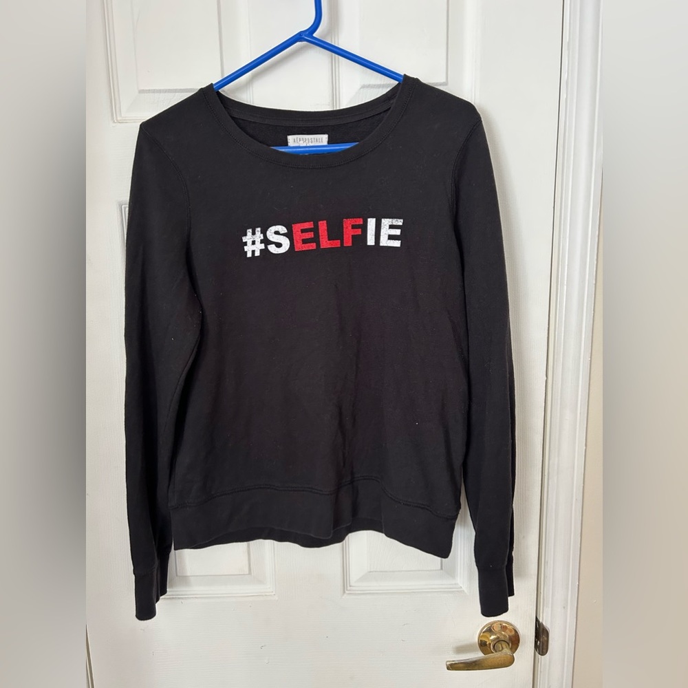 Aeropostale Selfie ELF sweatshirt